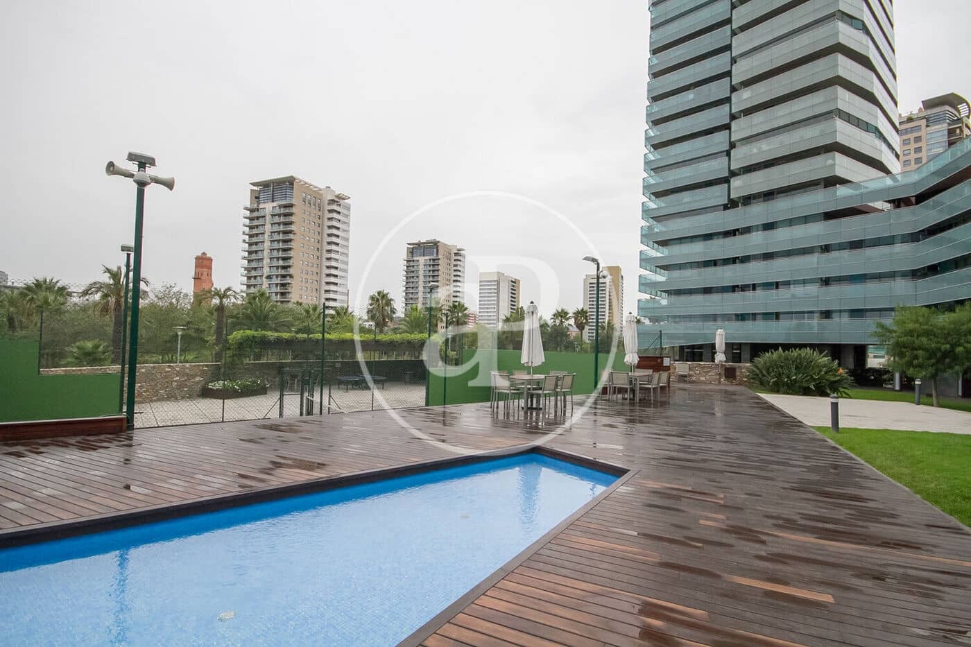 4 soveværelse Penthouse til leje i Barcelona by med swimmingpool - € 7.835 (Ref: 9714924)