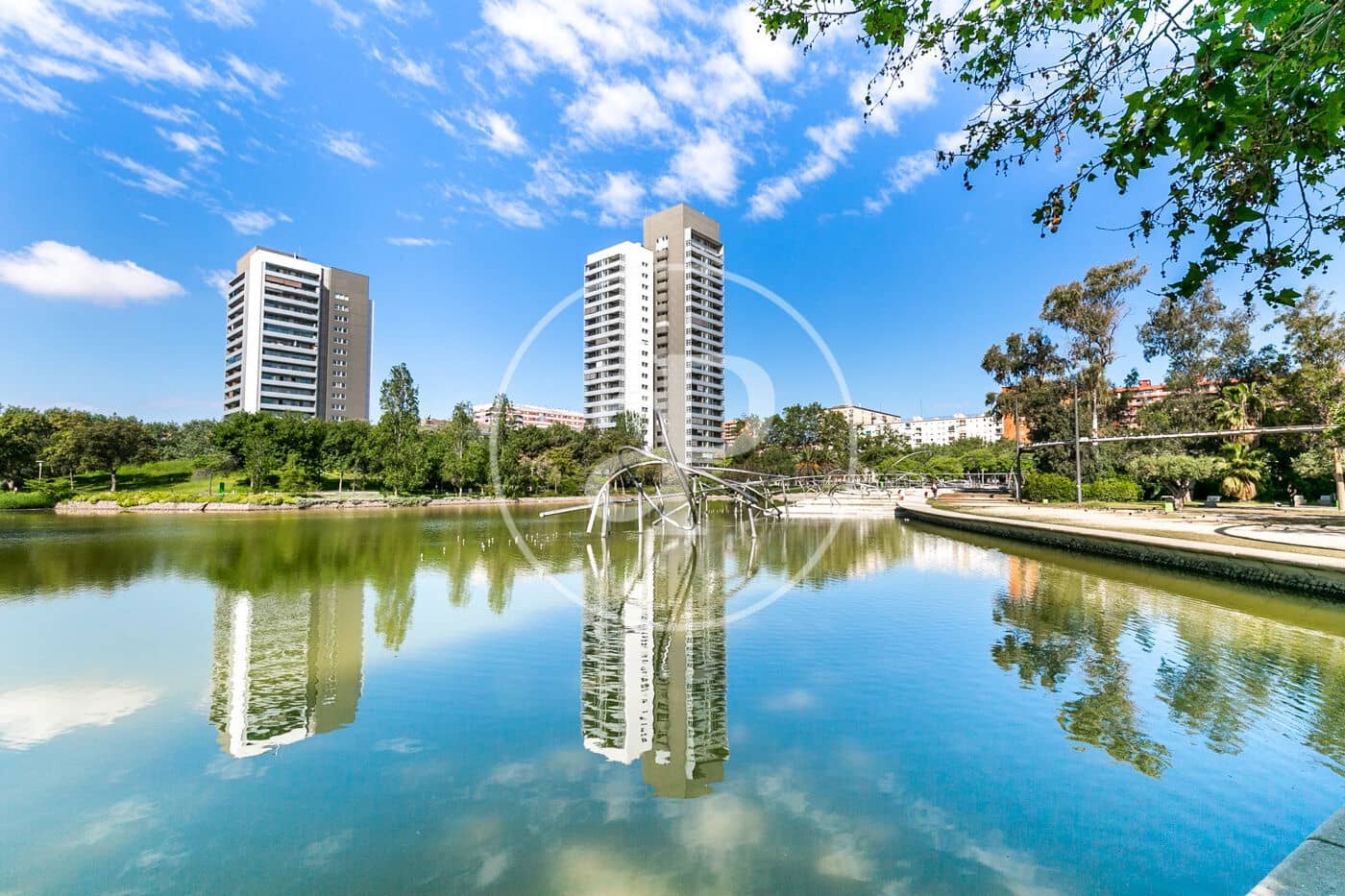 4 soveværelse Penthouse til leje i Barcelona by med swimmingpool - € 7.835 (Ref: 9714924)