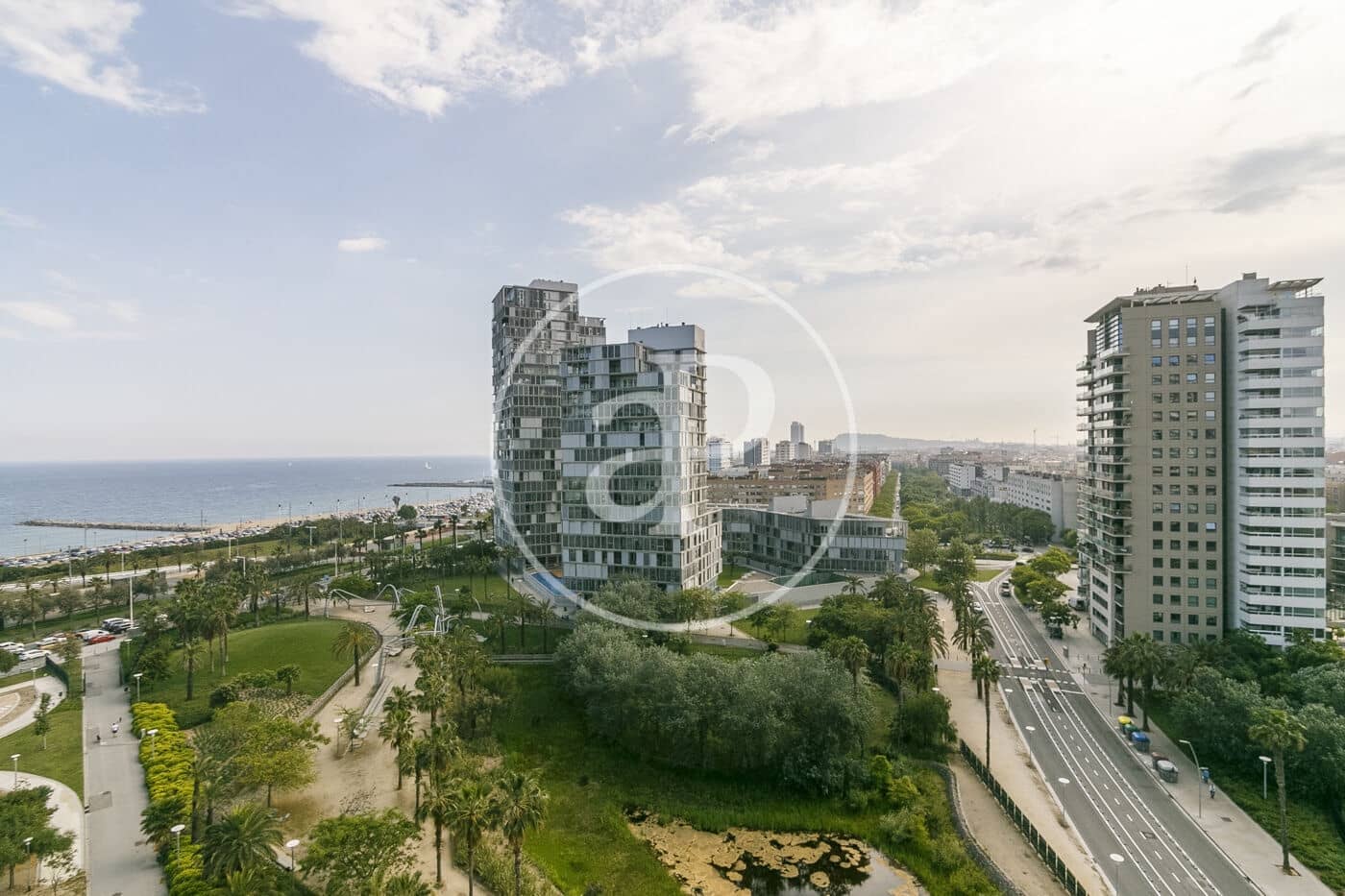 4 soveværelse Penthouse til leje i Barcelona by med swimmingpool - € 7.835 (Ref: 9714924)