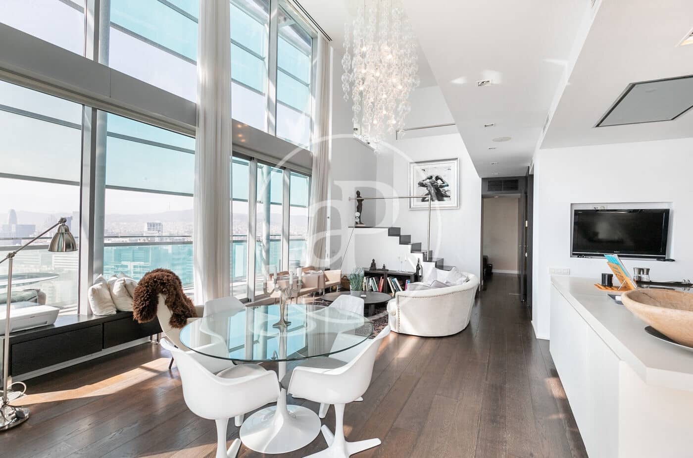 4 soveværelse Penthouse til leje i Barcelona by med swimmingpool - € 7.835 (Ref: 9714924)