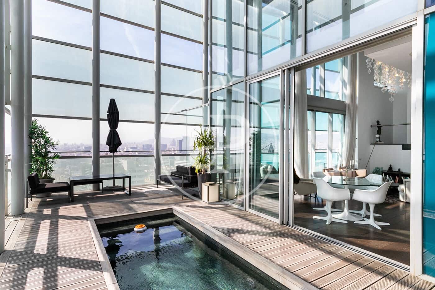 4 soveværelse Penthouse til leje i Barcelona by med swimmingpool - € 7.835 (Ref: 9714924)