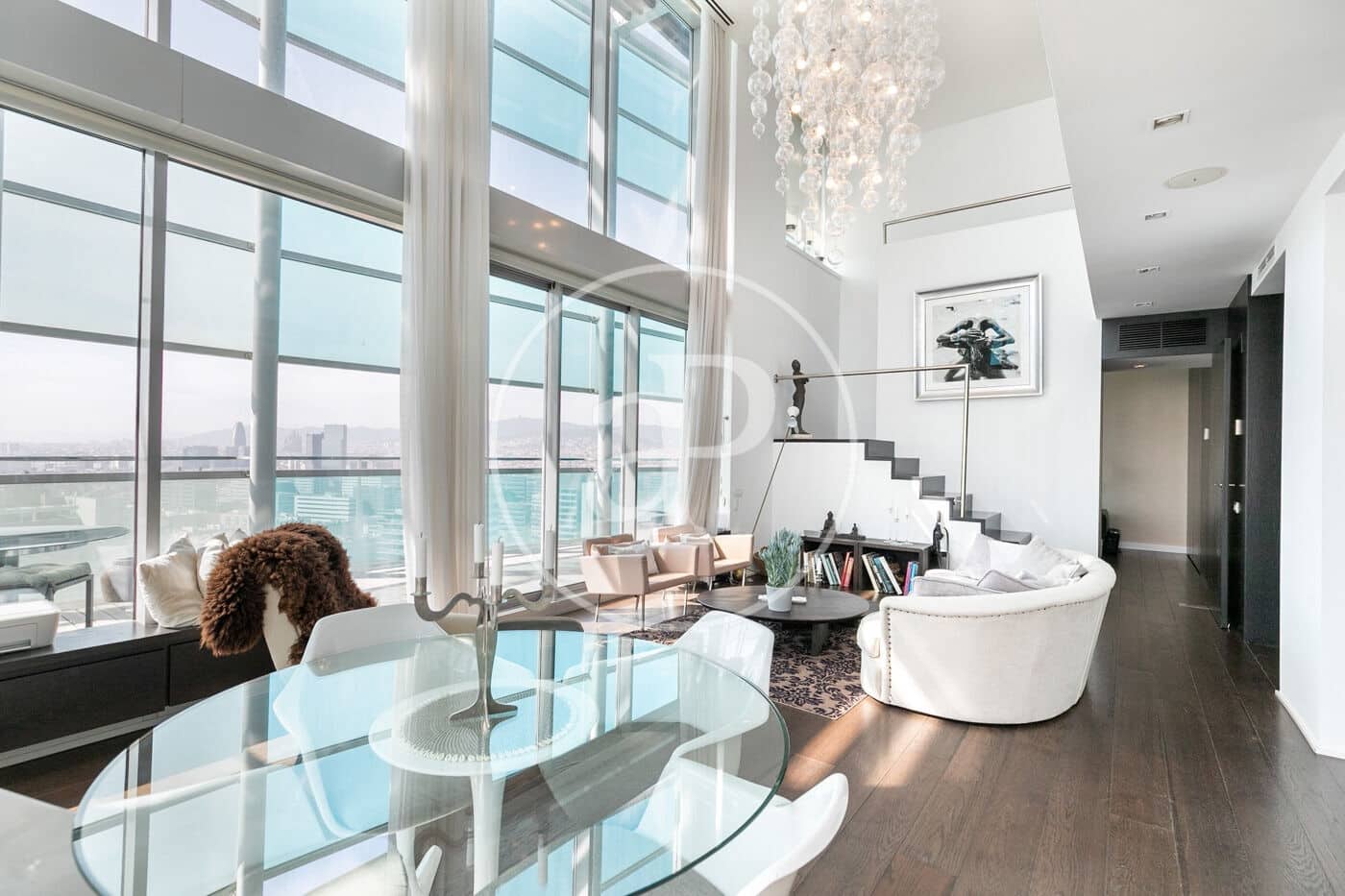 4 soveværelse Penthouse til leje i Barcelona by med swimmingpool - € 7.835 (Ref: 9714924)