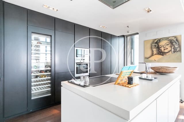 4 soveværelse Penthouse til leje i Diagonal Mar i El Front Marítim del Poblenou, Barcelona by med swimmingpool - € 7.835 (Ref: 9714924)