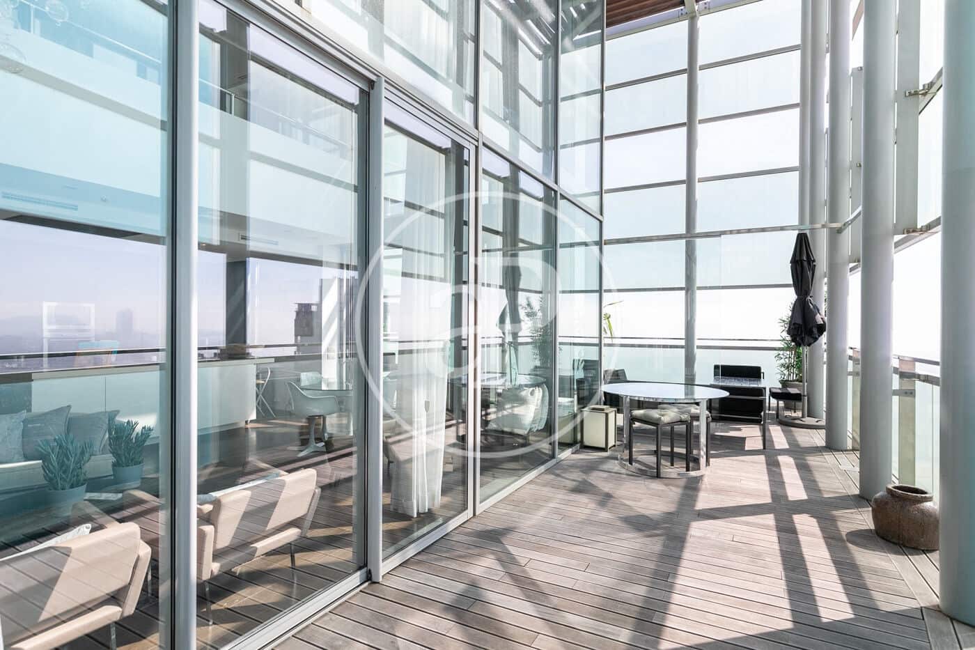 4 soveværelse Penthouse til leje i Barcelona by med swimmingpool - € 7.835 (Ref: 9714924)