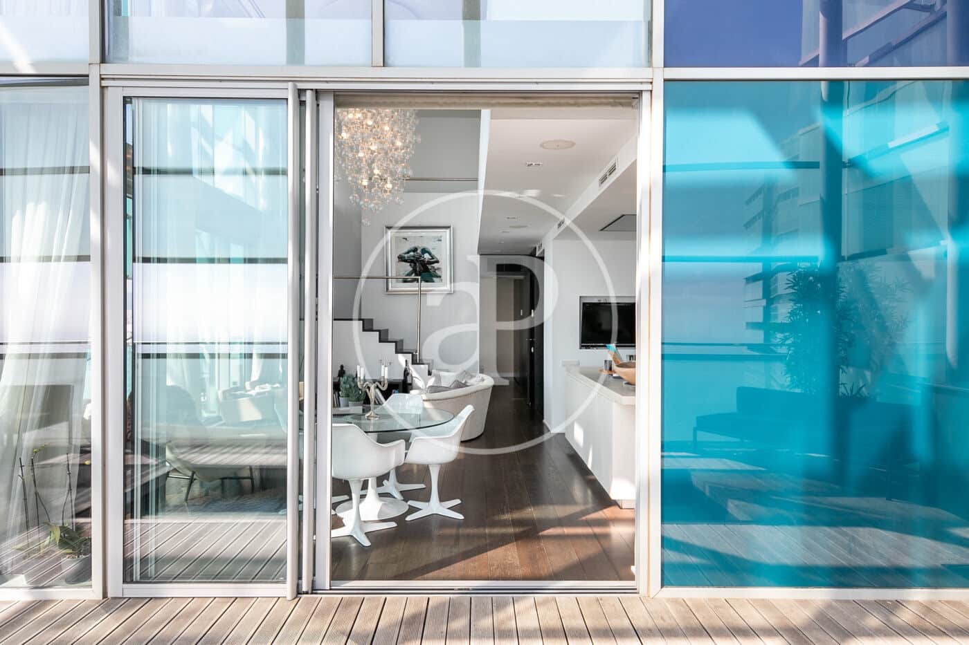 4 soveværelse Penthouse til leje i Barcelona by med swimmingpool - € 7.835 (Ref: 9714924)