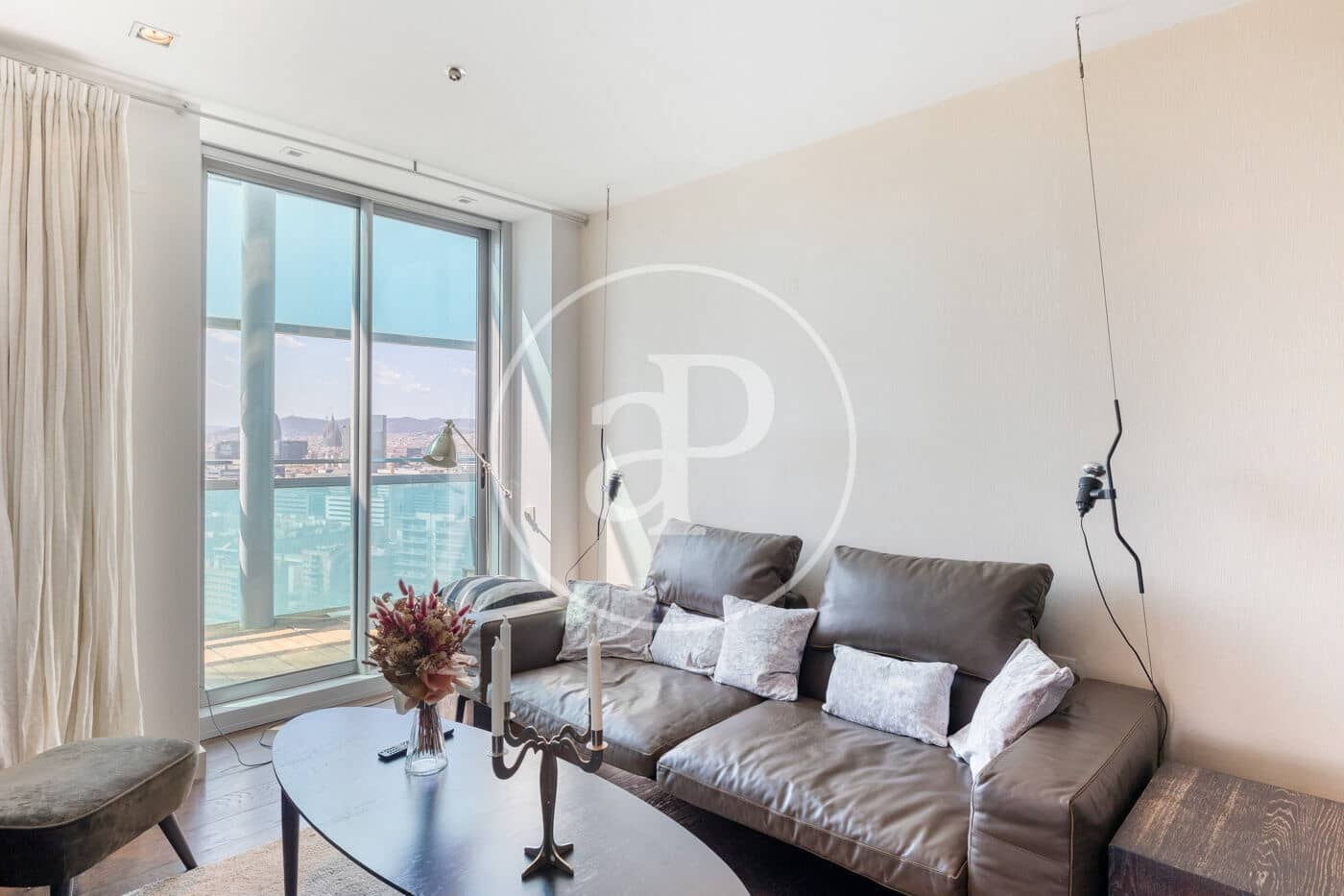 Ático de 4 habitaciones en Barcelona ciudad en alquiler con piscina - 7.835 € (Ref: 9714924)