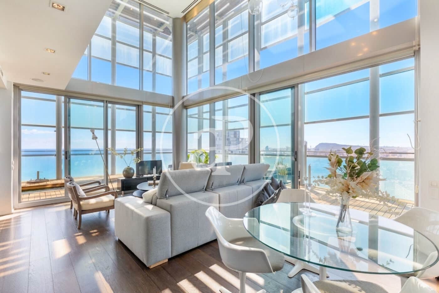 Ático de 4 habitaciones en Barcelona ciudad en alquiler con piscina - 7.835 € (Ref: 9714924)