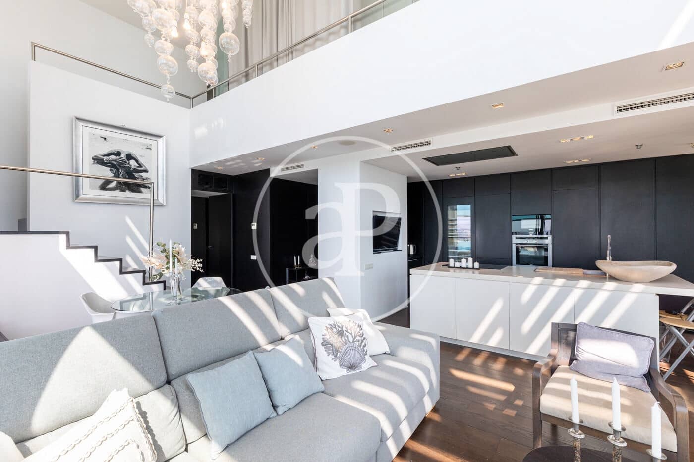 Ático de 4 habitaciones en Barcelona ciudad en alquiler con piscina - 7.835 € (Ref: 9714924)