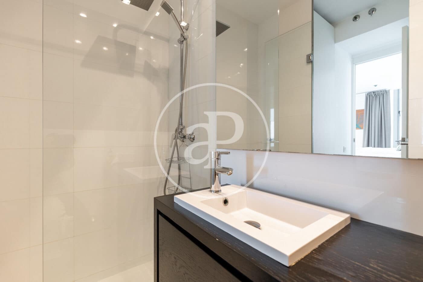 Ático de 4 habitaciones en Barcelona ciudad en alquiler con piscina - 7.835 € (Ref: 9714924)