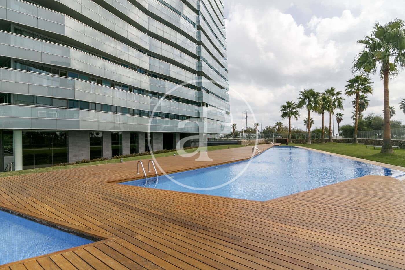 Ático de 4 habitaciones en Barcelona ciudad en alquiler con piscina - 7.835 € (Ref: 9714924)