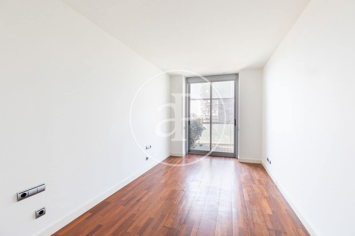 3 slaapkamer Appartement te huur in Barcelona stad met zwembad - € 4.382 (Ref: 9714925)