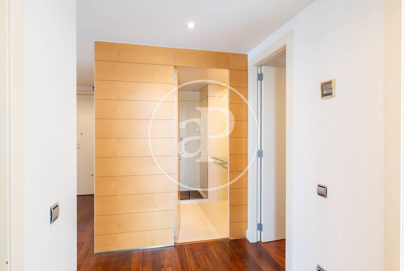 3 slaapkamer Appartement te huur in Barcelona stad met zwembad - € 4.382 (Ref: 9714925)