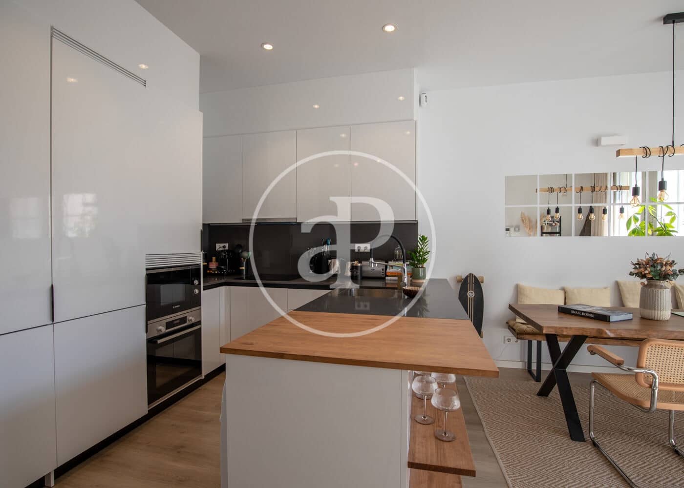 1 makuuhuone Huoneisto myytävänä paikassa Barcelona kaupunki mukana uima-altaan - 590 000 € (Ref: 9719906)