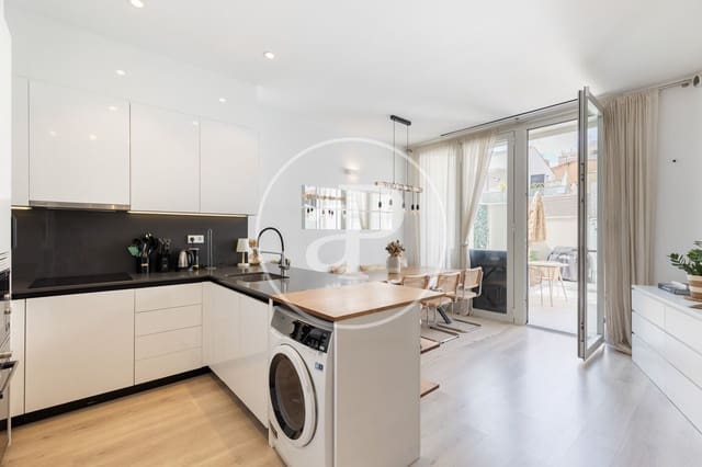 1 slaapkamer Appartement te koop in El Poblenou, Barcelona stad met zwembad - € 590.000 (Ref: 9719906)