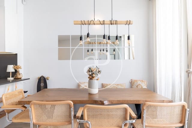 1 slaapkamer Appartement te koop in El Poblenou, Barcelona stad met zwembad - € 590.000 (Ref: 9719906)