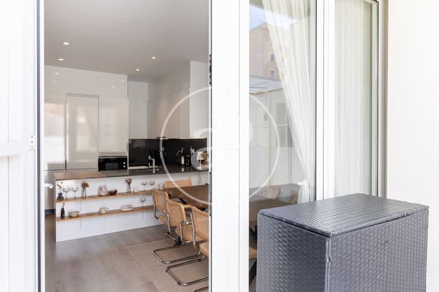 1 slaapkamer Appartement te koop in El Poblenou, Barcelona stad met zwembad - € 590.000 (Ref: 9719906)