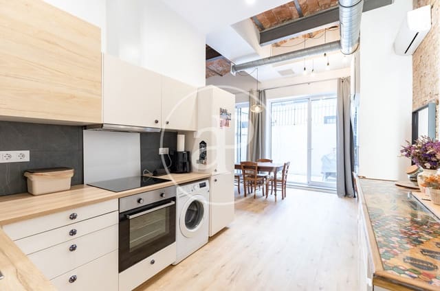 2 bedroom Apartment for sale in El Poble Sec, Barcelona city - € 350,000 (Ref: 9719907)