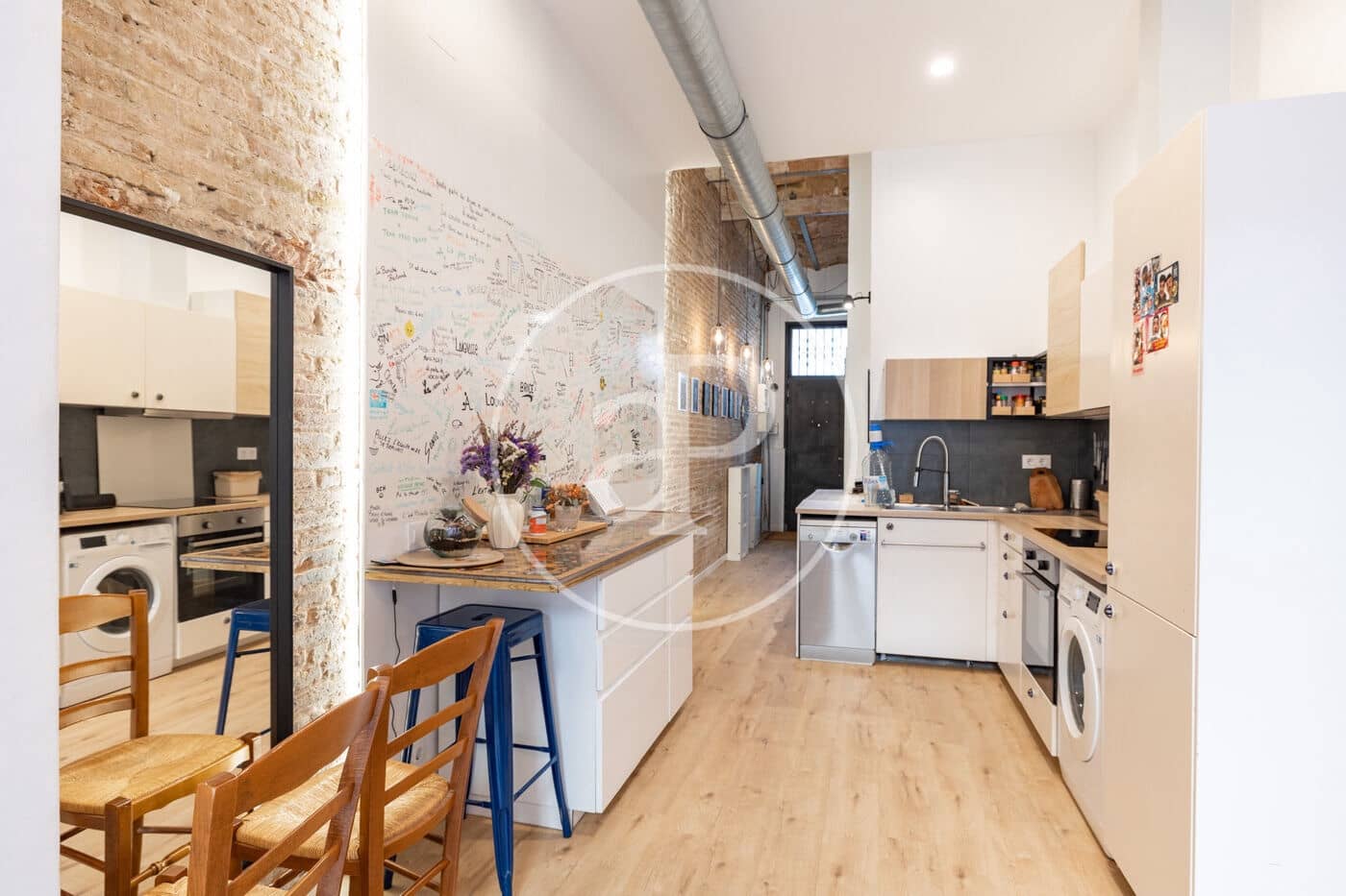 2 bedroom Apartment for sale in Barcelona city - € 350,000 (Ref: 9719907)