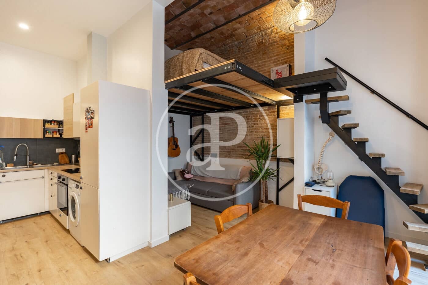 2 bedroom Apartment for sale in Barcelona city - € 350,000 (Ref: 9719907)