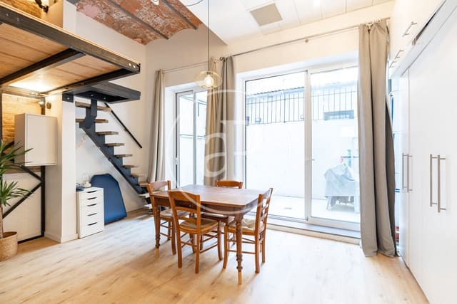 2 bedroom Apartment for sale in El Poble Sec, Barcelona city - € 350,000 (Ref: 9719907)