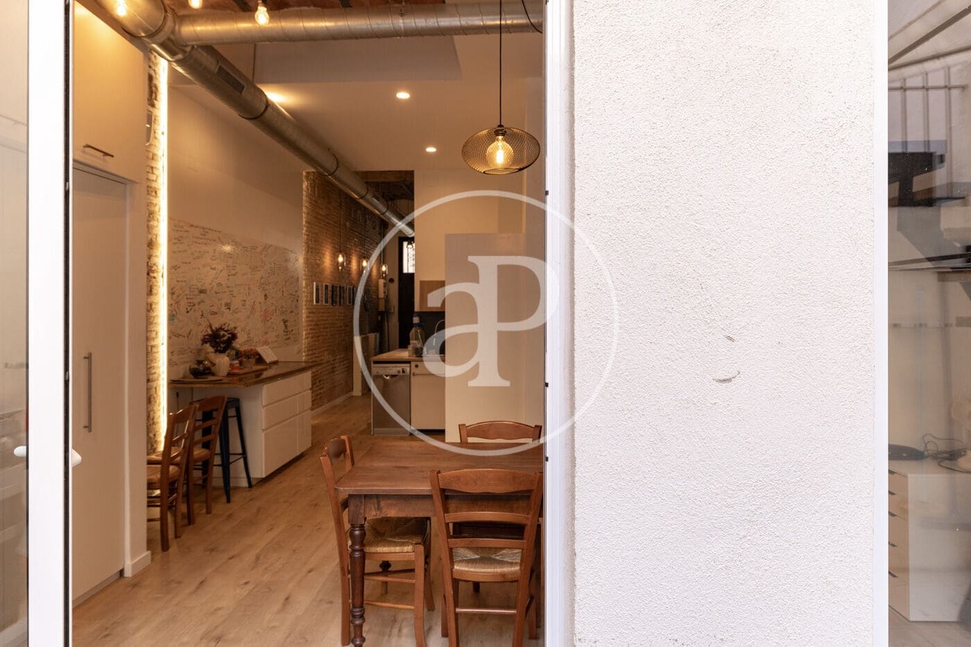 2 bedroom Apartment for sale in Barcelona city - € 350,000 (Ref: 9719907)