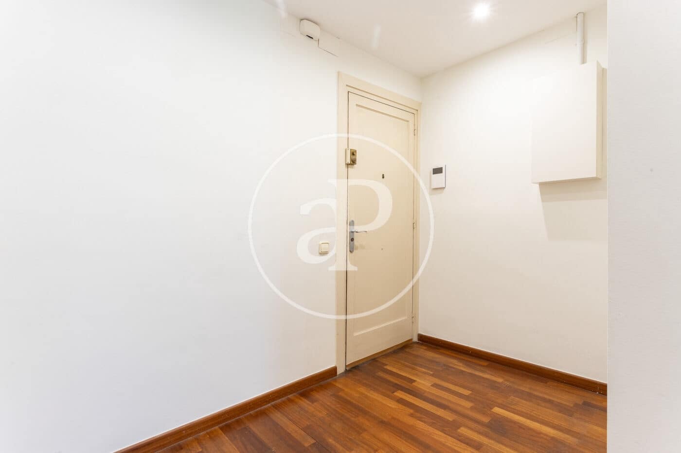 Appartement de 3 chambres à louer à Barcelone ville - 2 100 € (Ref: 9719908)