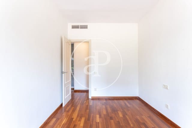 Appartement de 3 chambres à louer à Sarrià, Barcelone ville - 2 100 € (Ref: 9719908)