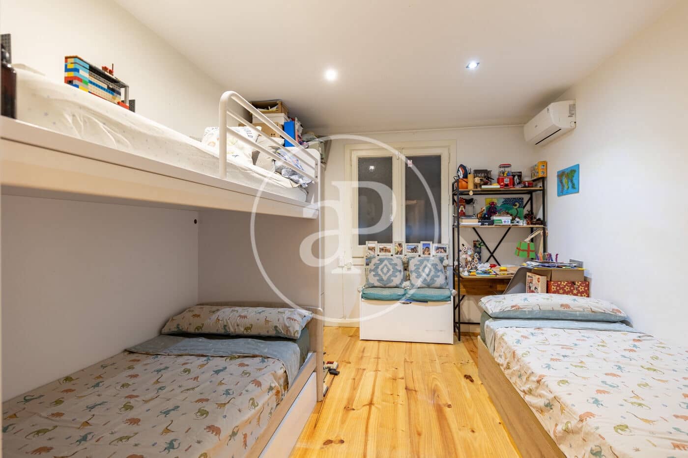 2 bedroom Apartment for sale in Barcelona city - € 570,000 (Ref: 9721681)