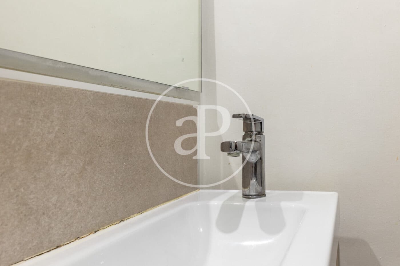 2 bedroom Apartment for sale in Barcelona city - € 570,000 (Ref: 9721681)