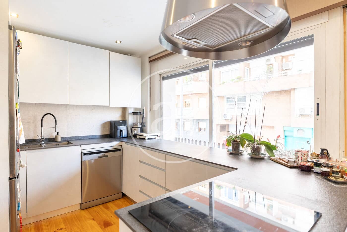 2 bedroom Apartment for sale in Barcelona city - € 570,000 (Ref: 9721681)
