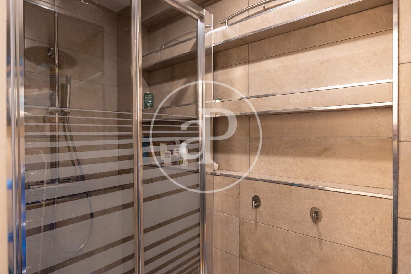 2 bedroom Apartment for sale in Barcelona city - € 570,000 (Ref: 9721681)