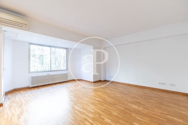 4 Zimmer Apartment zu verkaufen in La Dreta de L'Eixample, Barcelona Stadt - 840.000 € (Ref: 9721682)