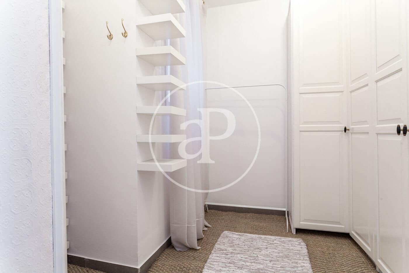 Apartamento de 2 habitaciones en Barcelona ciudad en alquiler - 2.500 € (Ref: 9726630)