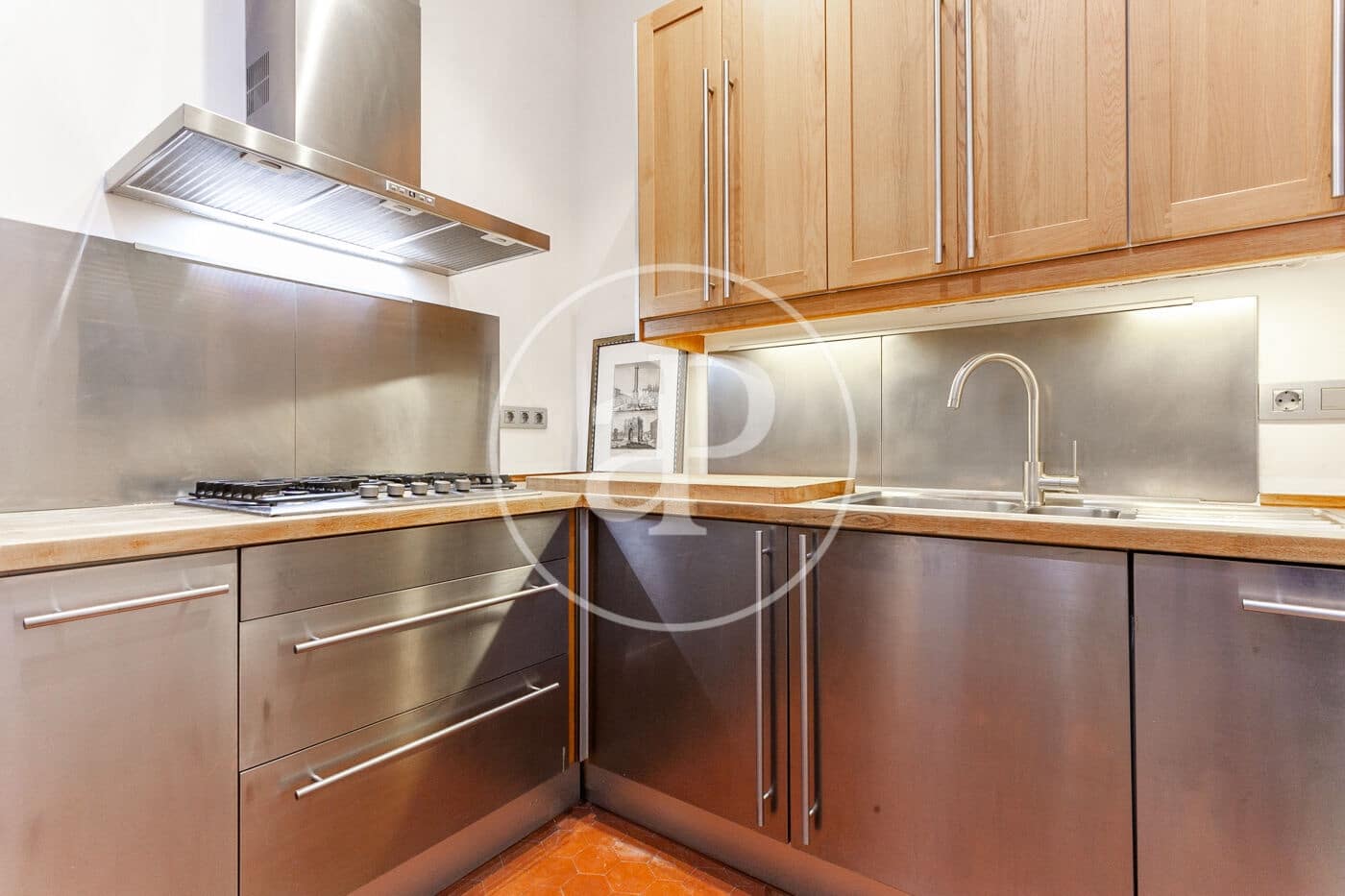 Apartamento de 2 habitaciones en Barcelona ciudad en alquiler - 2.500 € (Ref: 9726630)