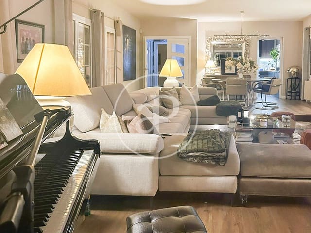 5 soveværelse Villa til salg i Matadepera med swimmingpool - € 1.180.000 (Ref: 9726631)