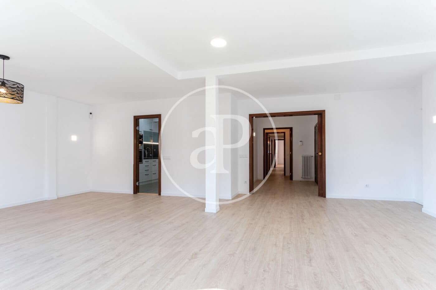 Appartement de 4 chambres à louer à Barcelone ville - 4 000 € (Ref: 9732083)