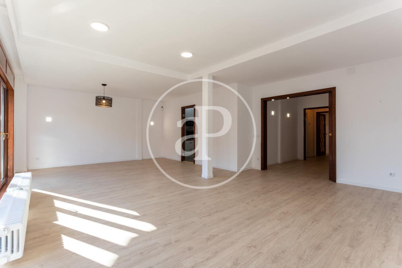 Appartement de 4 chambres à louer à Barcelone ville - 4 000 € (Ref: 9732083)