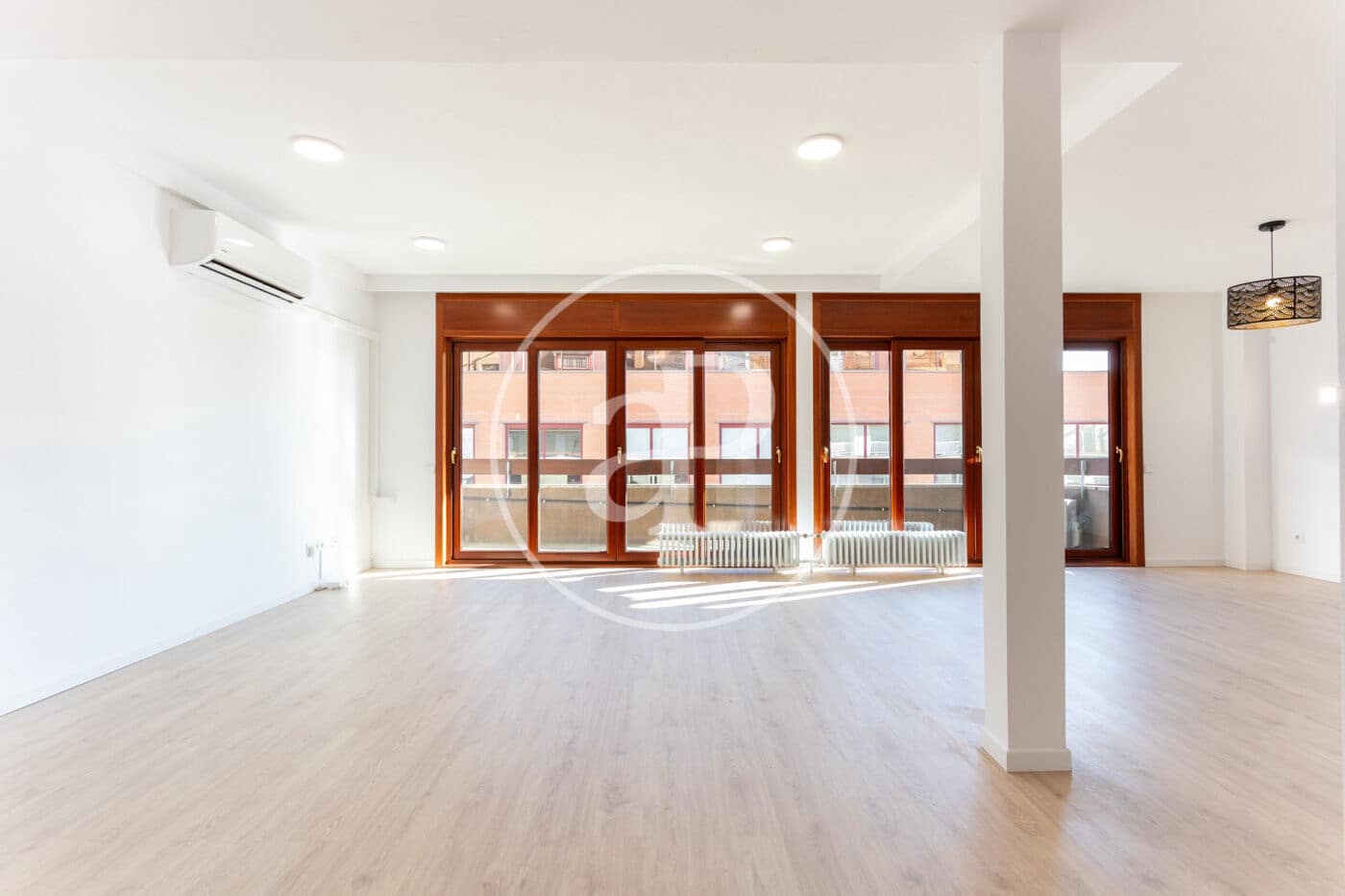 Appartement de 4 chambres à louer à Barcelone ville - 4 000 € (Ref: 9732083)