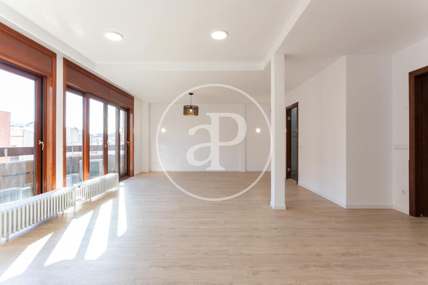 Appartement de 4 chambres à louer à Barcelone ville - 4 000 € (Ref: 9732083)