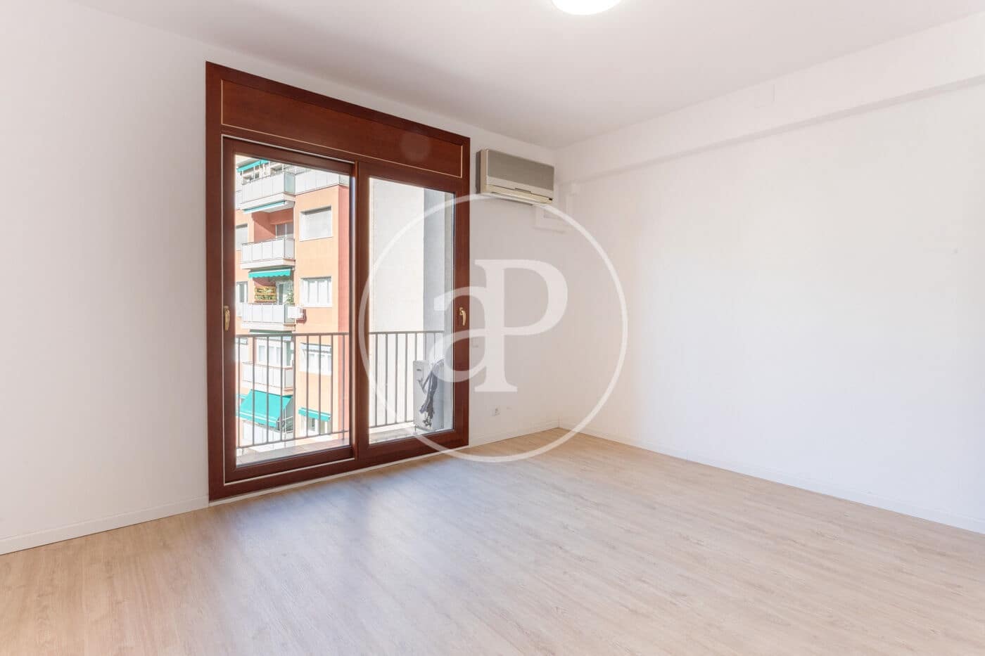 Appartement de 4 chambres à louer à Barcelone ville - 4 000 € (Ref: 9732083)