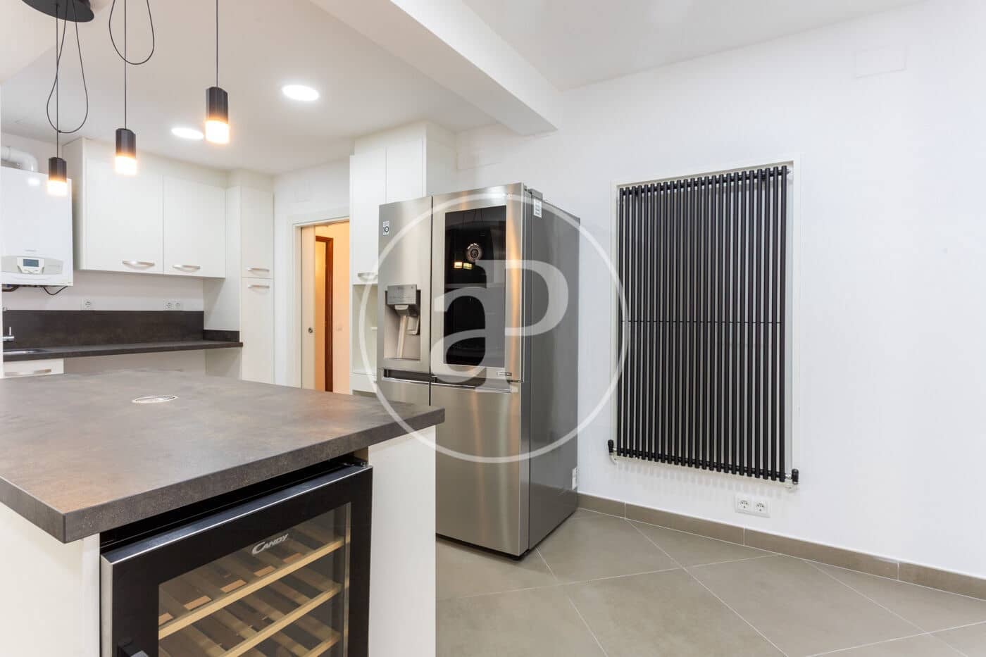 Appartement de 4 chambres à louer à Barcelone ville - 4 000 € (Ref: 9732083)