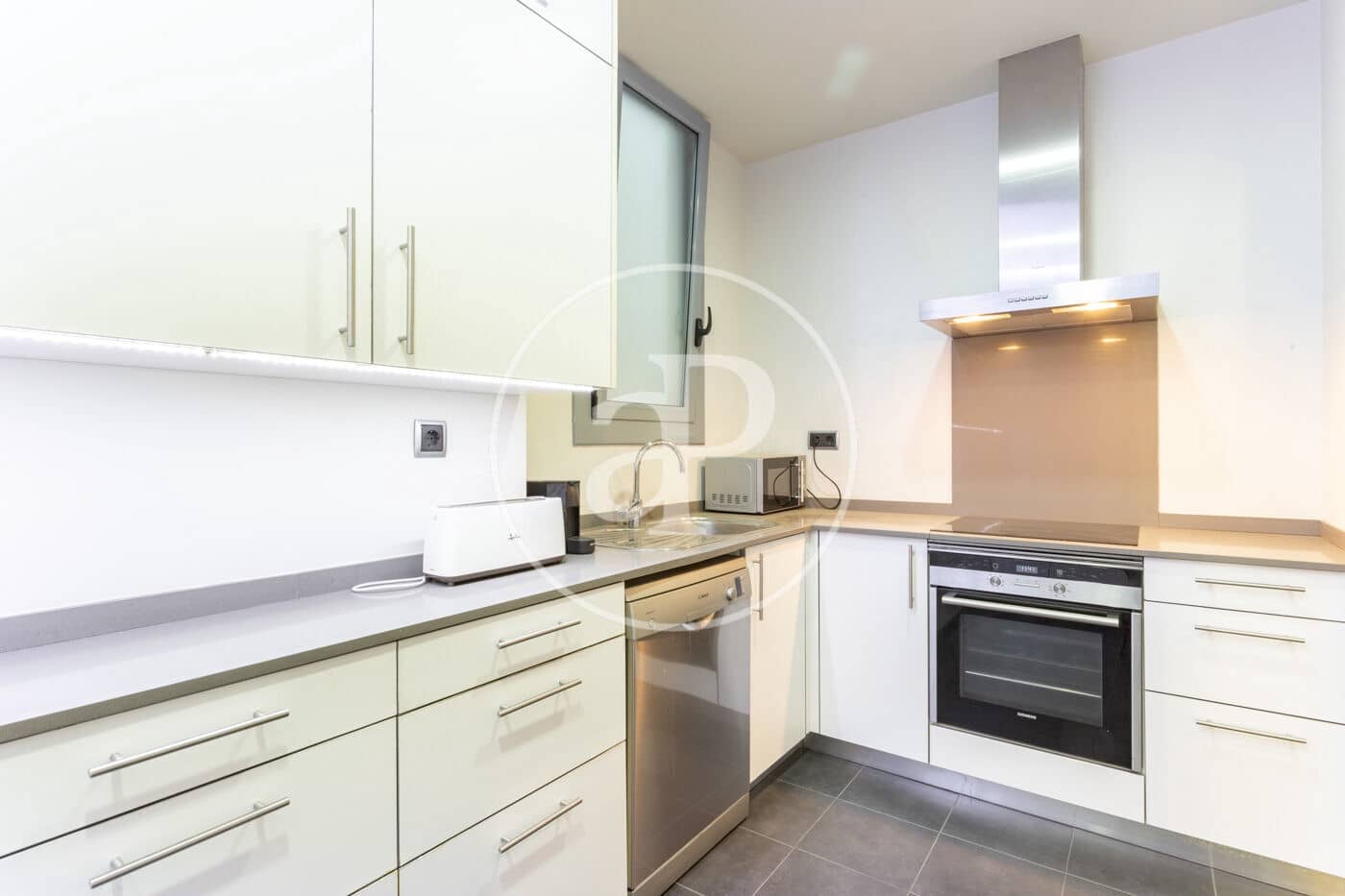 2 bedroom Apartment for rent in Barcelona city - € 2,600 (Ref: 9732084)