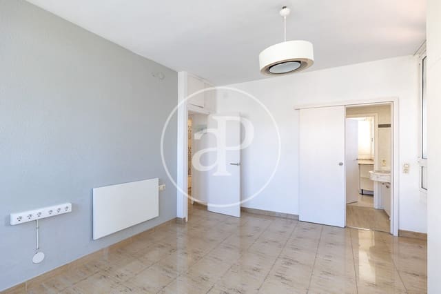 4 sovrum Lägenhet till salu i L'Antiga Esquerra de L'Eixample, Barcelona stad - 750 000 € (Ref: 9732085)