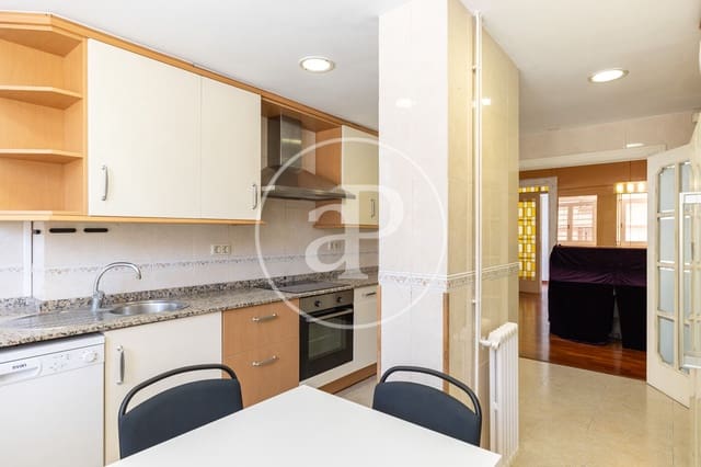 4 sovrum Lägenhet till salu i L'Antiga Esquerra de L'Eixample, Barcelona stad - 750 000 € (Ref: 9732085)