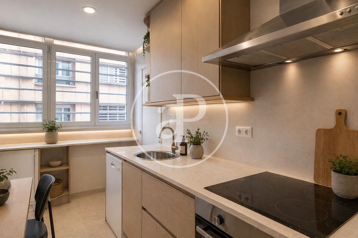 4 bedroom Apartment for sale in Barcelona city - € 750,000 (Ref: 9732085)