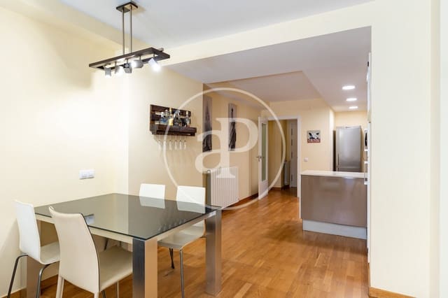 2 slaapkamer Appartement te koop in La Sagrada Família, Barcelona stad met zwembad - € 695.000 (Ref: 9732086)