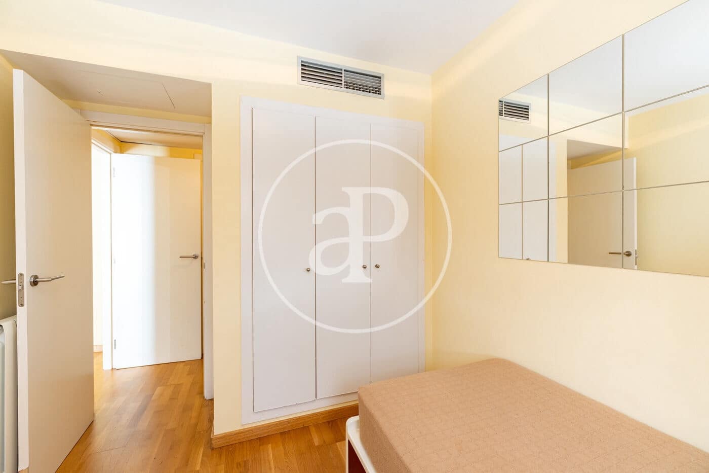 2 slaapkamer Appartement te koop in Barcelona stad met zwembad - € 695.000 (Ref: 9732086)