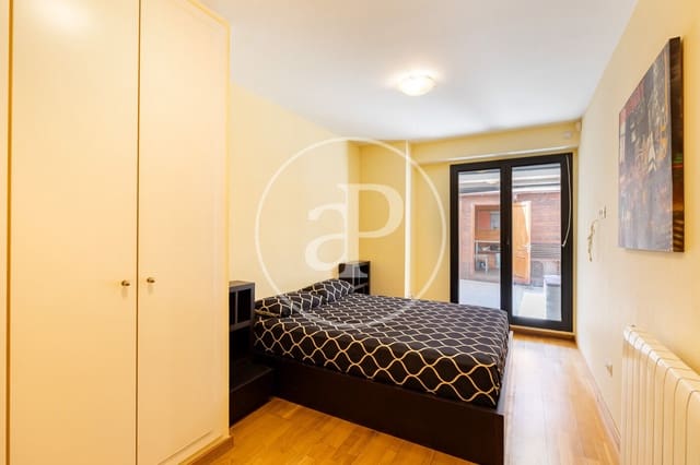 2 slaapkamer Appartement te koop in La Sagrada Família, Barcelona stad met zwembad - € 695.000 (Ref: 9732086)