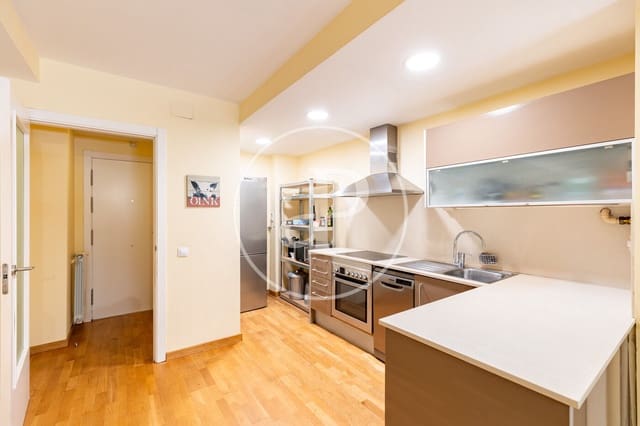 2 slaapkamer Appartement te koop in La Sagrada Família, Barcelona stad met zwembad - € 695.000 (Ref: 9732086)