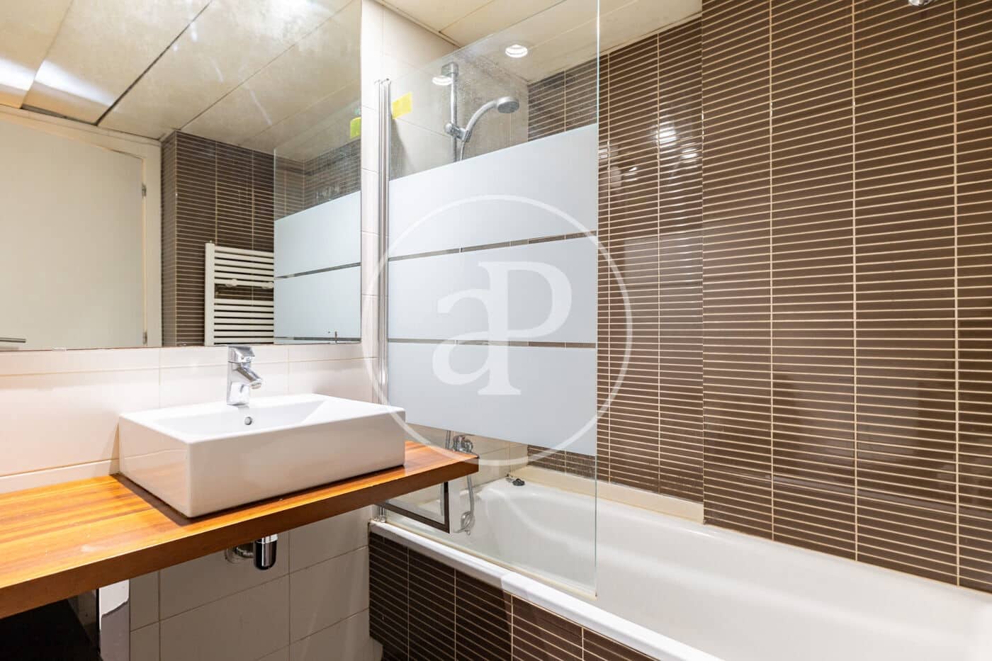 2 slaapkamer Appartement te koop in Barcelona stad met zwembad - € 695.000 (Ref: 9732086)